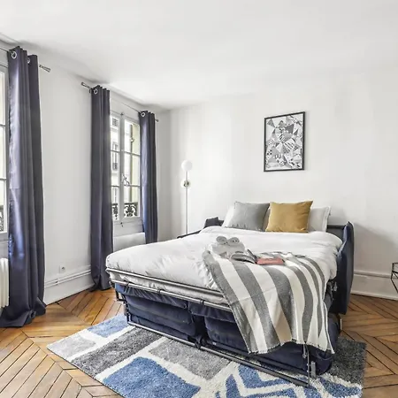 Le Marais 1br Place Saint *