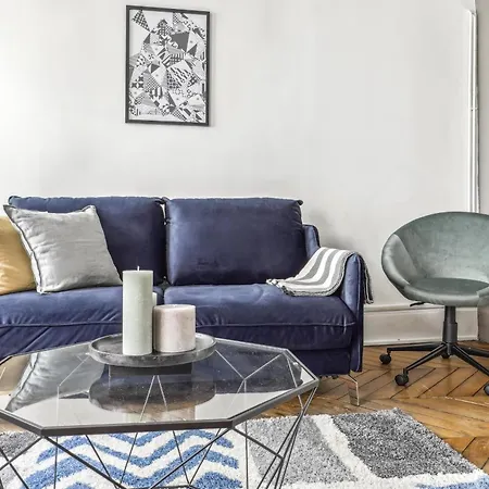 Le Marais 1br Place Saint *